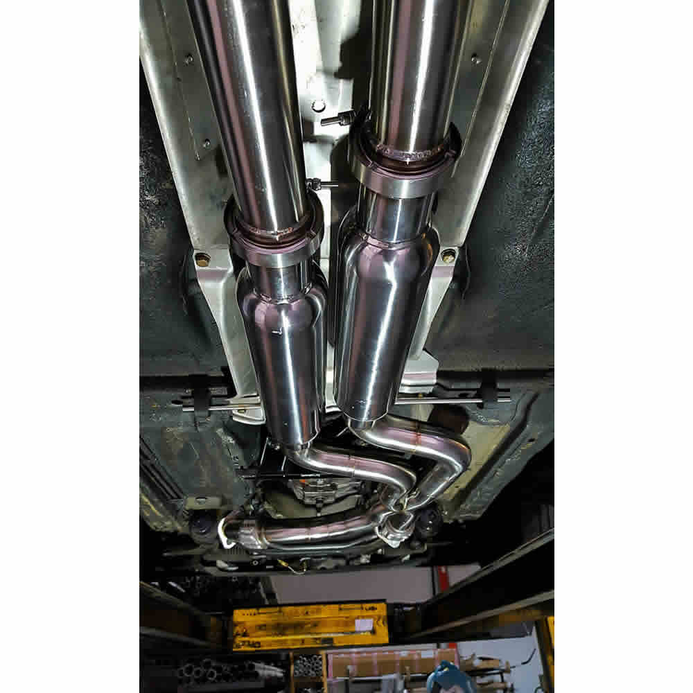 V8 Supercharged BMW E30 Touring Myriad Custom Exhaust